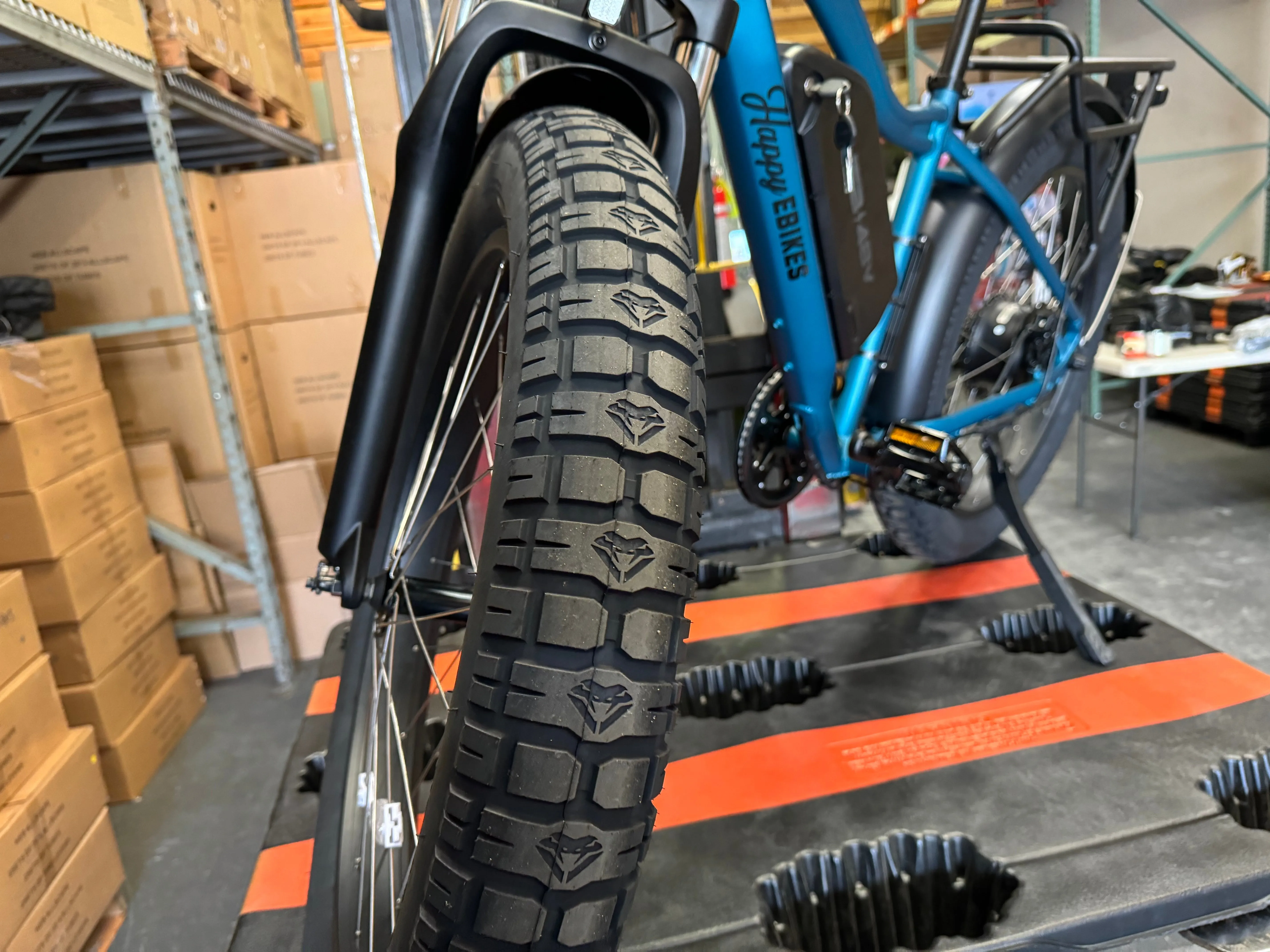 HEB VIPERESS FAT TIRE SET OF 2 TIRES AND 2 TUBES