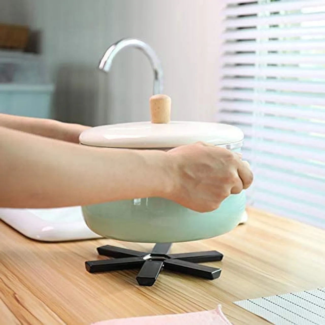 Set Of 2 Foldable Non-Slip Pot Mat
